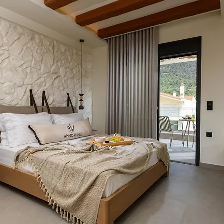 Ammothines Chrysi Ammoudia