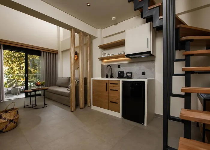 Ammothines Chrysi Ammoudia