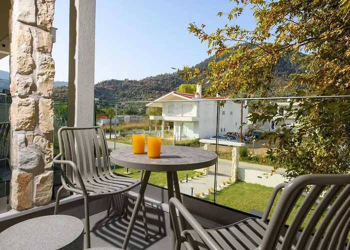 Ammothines Chrysi Ammoudia